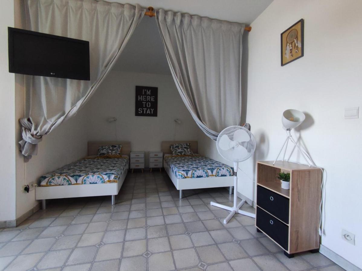 studio meublé classé 2 étoiles - 30m² Gréoux-les-Bains Esterno foto
